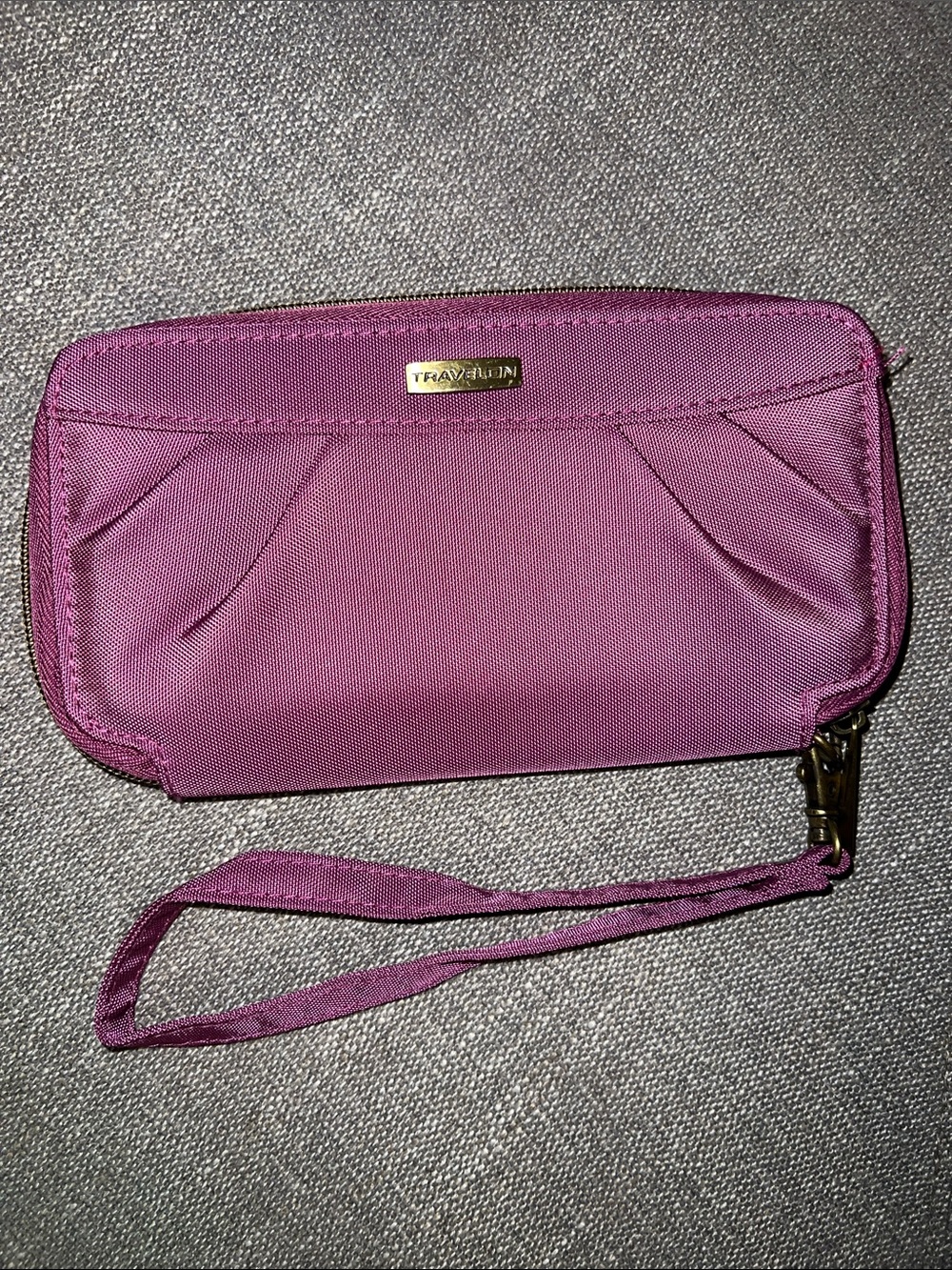 TRAVELON Pink/Purple RFID-Blocking Pleated Wallet Clutch